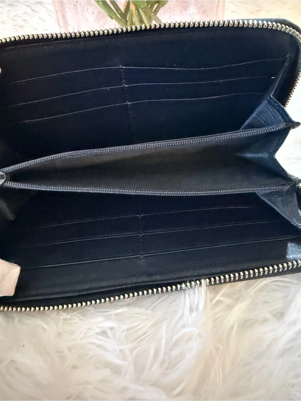 Gucci Micro Guccisima Leather Zip Around Wallet Dark Blue - Picture 9 of 13